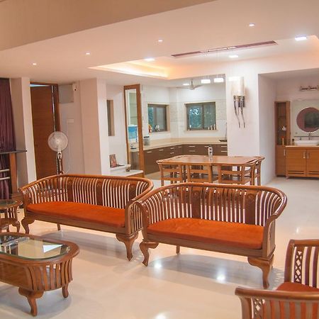 Gulmohar - Luxurious Penthouse Family Rooms Колхапур Экстерьер фото