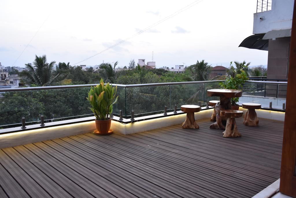 Gulmohar - Luxurious Penthouse Family Rooms Колхапур Экстерьер фото
