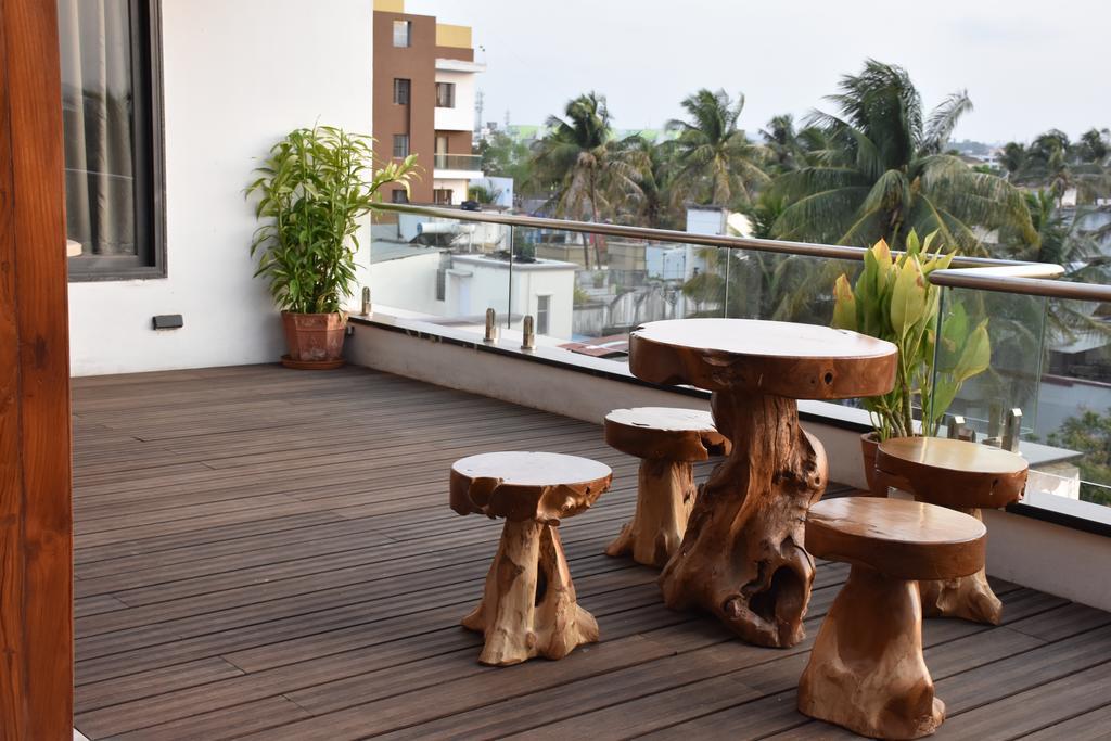 Gulmohar - Luxurious Penthouse Family Rooms Колхапур Экстерьер фото