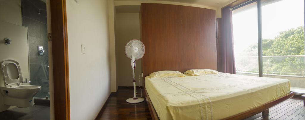 Gulmohar - Luxurious Penthouse Family Rooms Колхапур Экстерьер фото